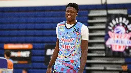 No. 1 2024 center Bidunga commits to Kansas