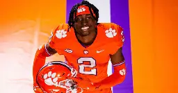 BREAKING: Clemson lands pledge from 2024 athlete recruit