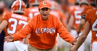 Clemson reportedly hiring Chad Morris as offensive analyst