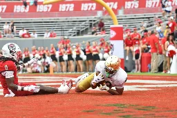 Notre Dame grooves in fourth quarter, dispatches North Carolina State 45-24 // The Observer